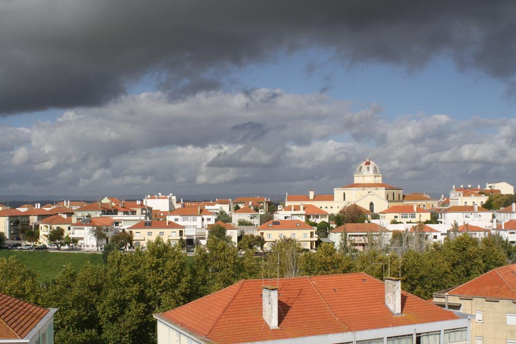 N1 Hostel Apartments And Suites Santarém Eksteriør bilde